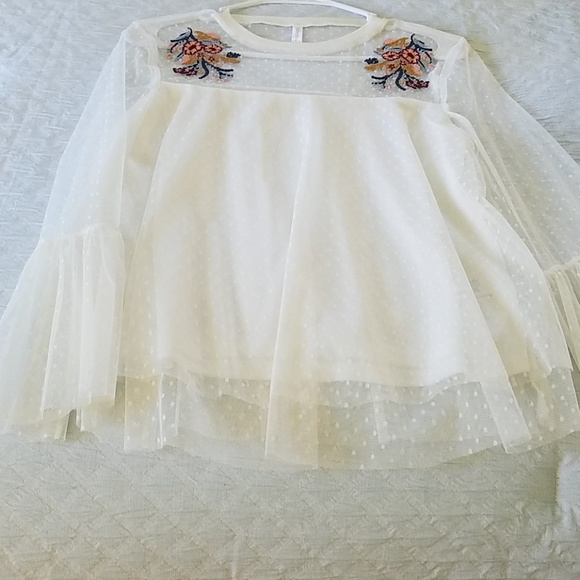 🆕️ Xhliration top - Picture 2 of 5